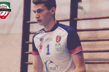 Hubert Piwowarczyk na środku KS AZS AGH