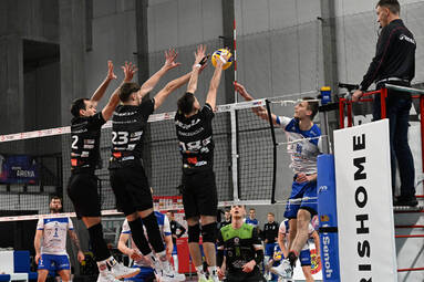 Środa z PLS 1. Ligą: KKS Mickiewicz Kluczbork - Nowak-Mosty MKS Będzin 3:1