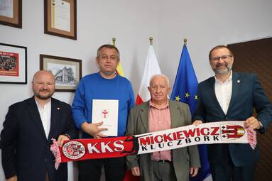 Powiat Kluczborski wspiera KKS Mickiewicza Kluczbork