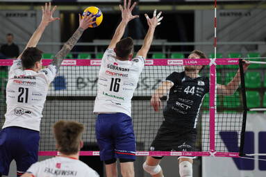 Czwartek z TAURON 1. Ligą: BKS Bydgoszcz - ICT PIERROT Czarni Radom 2:3