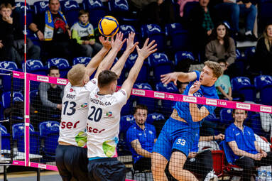 Poniedziałek z TAURON 1. Ligą: MCKiS Jaworzno - FORT Poznań 3:2